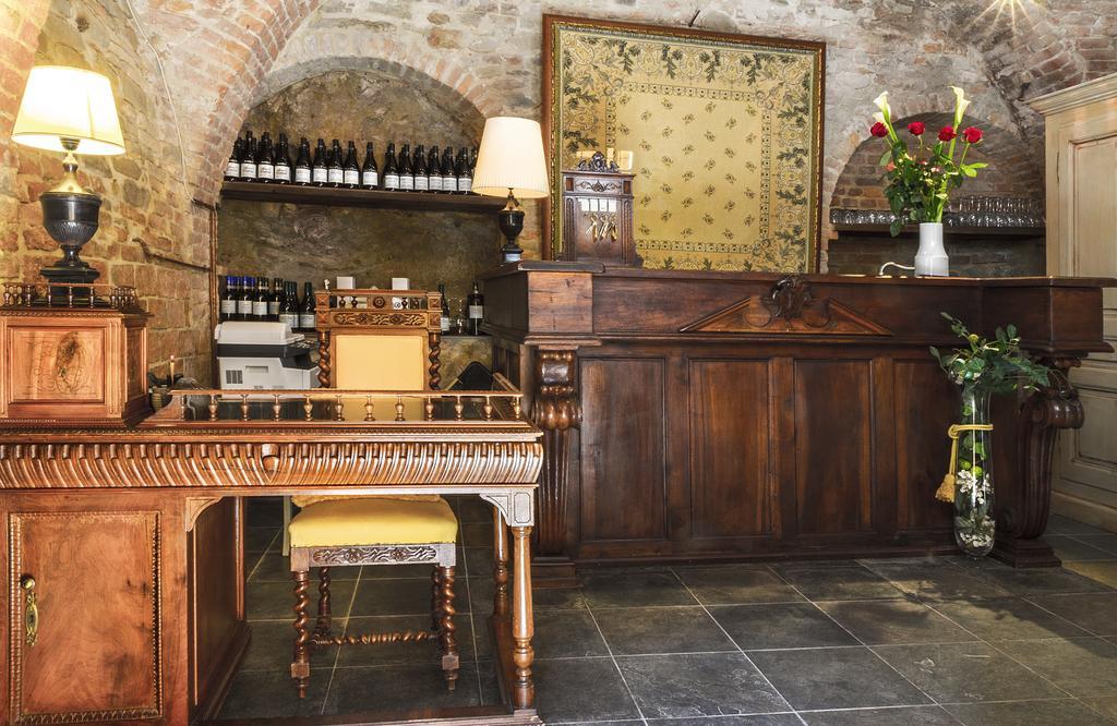 Dimora I Manichei Hotell Monforte dʼAlba Exteriör bild